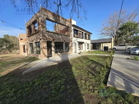 Venta · Galpón de Usos Múltiples · Paseo La Tradición · Zona Don Mateo · Funes