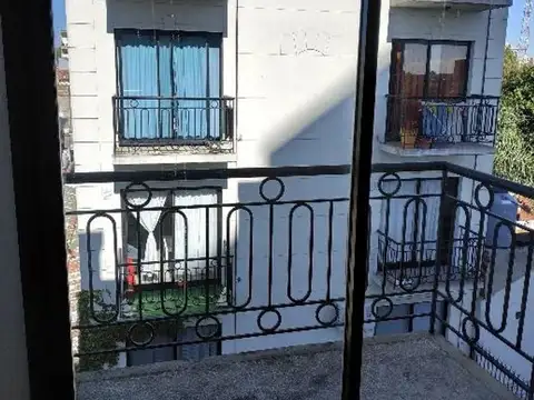 Sarmiento 1000, Piso 2