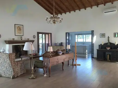 Casa 4 ambientes con 3 baños
