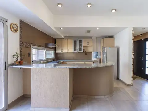 Casa en Venta en Lomas De Zamora, USD 220.000