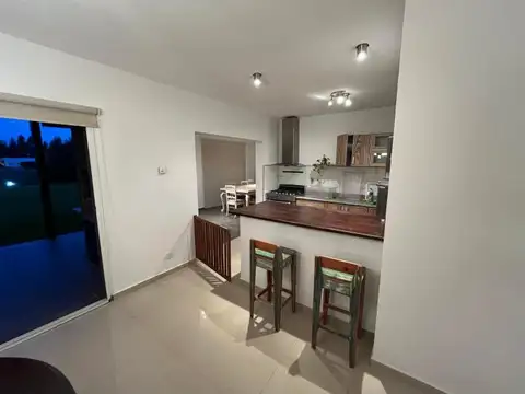 Casa en Venta con 4 cocheras