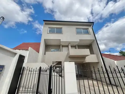 DUPLEX EN VENTA - HURLINGHAM