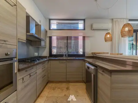 Departamento en Alquiler en Carrasco , USD 2.900