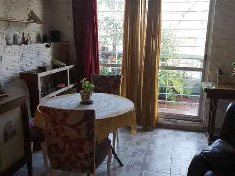Depto Tipo Casa en Venta con 1 cocheras