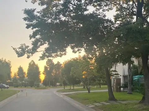 Casa  en alquiler y venta - Santa Guadalupe