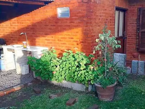 Casa en Venta con 3 cocheras