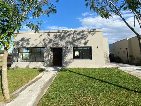 Casa En Venta En San Ramón - Pilar Del Este