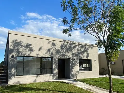 Casa de cuatro ambientes en venta en San Ramón
