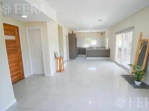 Casa 4 ambientes con 3 baños