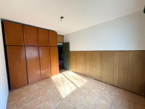 Depto Tipo Casa en Venta 50 años