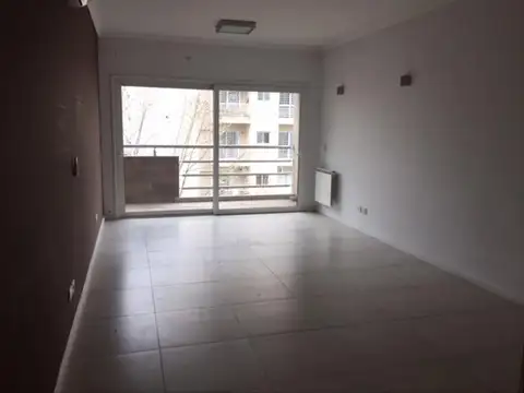 T Espora 100, Piso 3