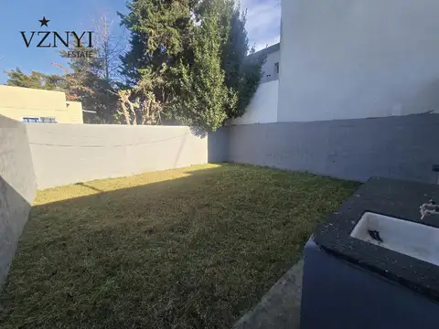 Depto Tipo Casa en Alquiler en La Plata, $ 650.000