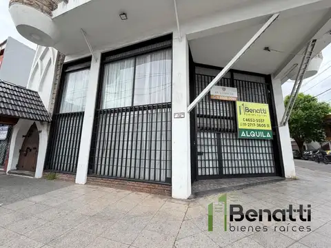Local en Alquiler en Lomas del Mirador, $ 2.300.000