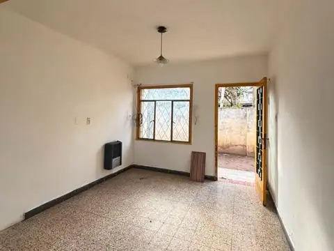 Casa en Alquiler en Alberdi, $ 570.000