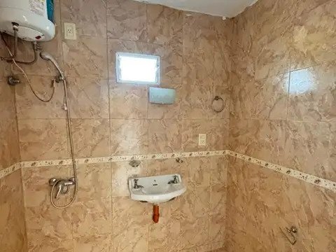 Casa interna de 2 dormitorios en alquiler