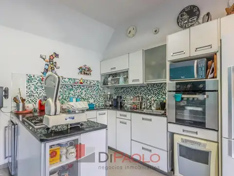 Departamento 4 ambientes con 2 baños