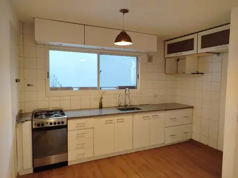 Depto Tipo Casa en Alquiler con 1 cocheras