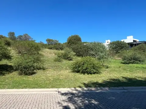 ¡VENTA! ESPECTACULAR LOTE en Colinas De La Deseada ¡con PROYECTO APROBADO!
