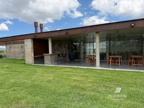 Terreno en Venta 20  mts Fondo