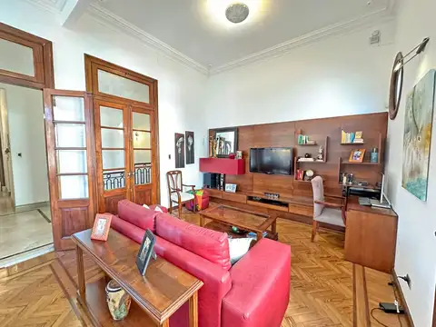 Casa 7 ambientes con 3 baños