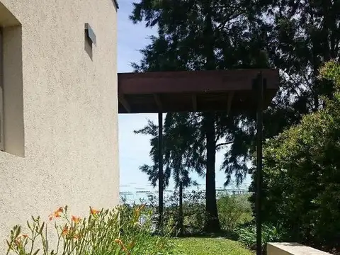 Casa en Alquiler Temporal con 2 cocheras
