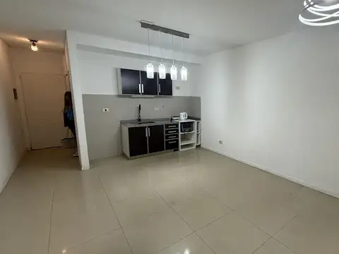 VENTA Y ALQUILER DEPARTAMENTO MONOAMBIENTE CON PATIO Y COCHERA - ALTOS DEL MOLINO PILAR