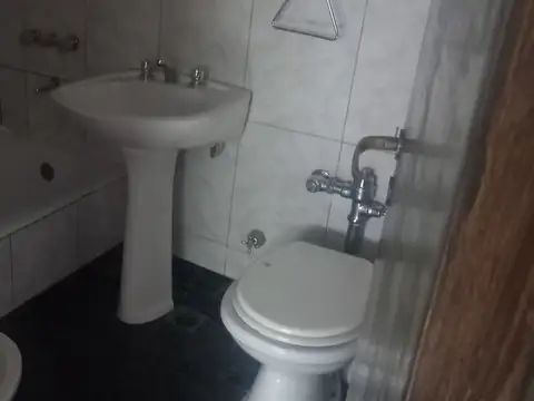 EXCELENTE DEPARTAMENTO DE DOS AMBIENTES CON BALCON - MUY LUMINOSO