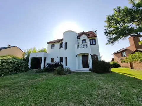 Casa de 3 dormitorios al lago en Solares del Carcaraña - Pueblo Carcaraes