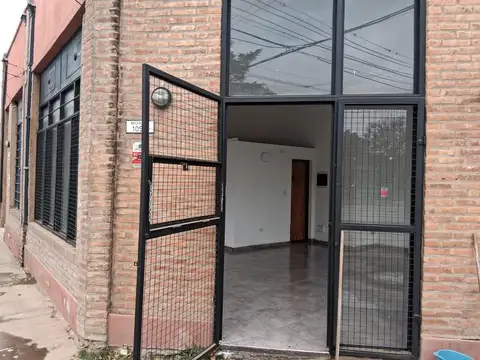 Alquiler de Local en Paso del Rey, Esq. Moron y Mendoza