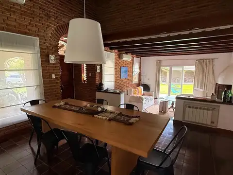 Casa en Venta con 7 cocheras