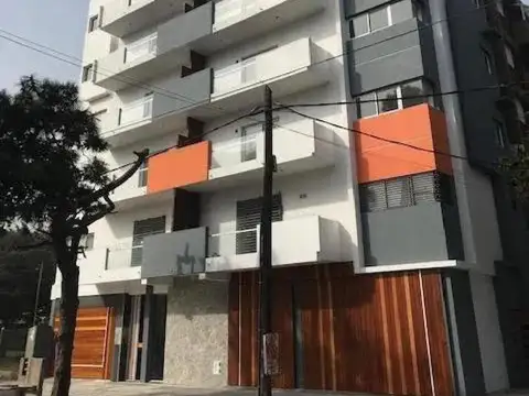Hernandarias e/ San Juan y Chiozza