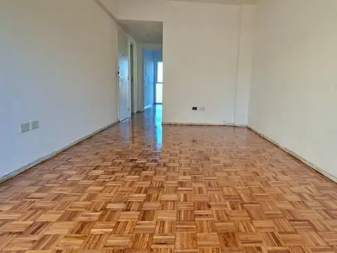 Departamento en Alquiler en Parque Chacabuco, $ 600.000