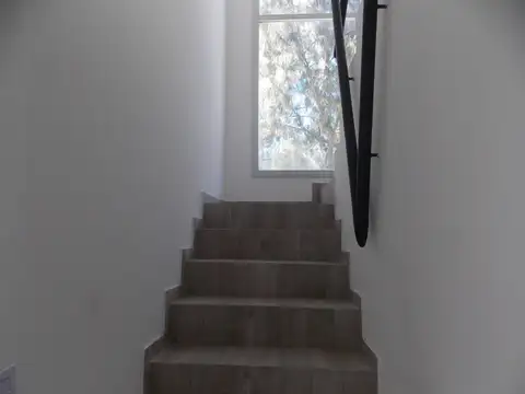 Casa en Alquiler con 1 cochera