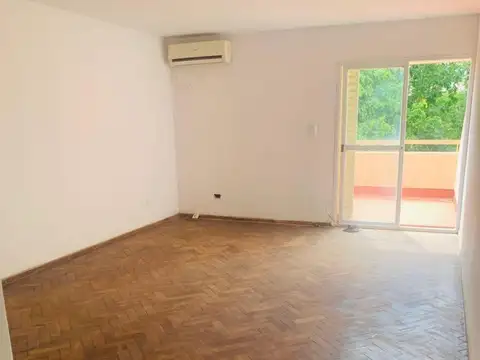 Departamento en venta - 3 Dormitorios 1 Baño - 87Mts2 - Concordia