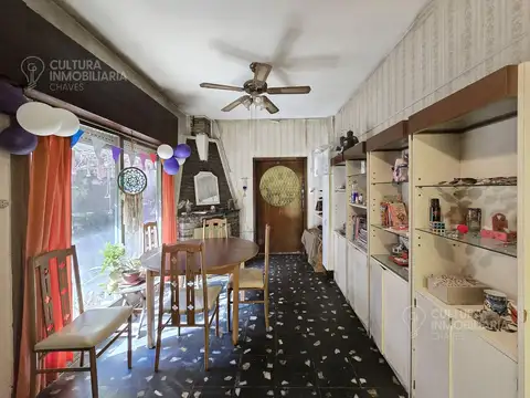 Casa 5 ambientes con 2 baños