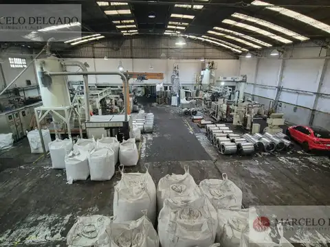Depósito - galpón de 2200 m2 en Sarandí - Avellaneda  ALQ./ VENTA