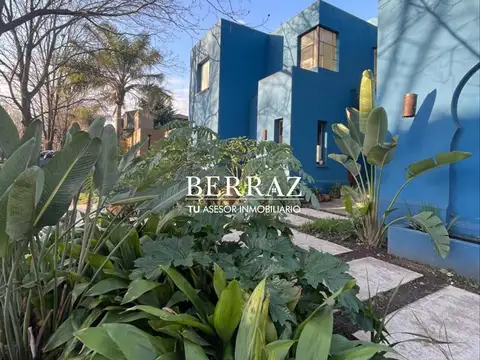 Casa en Alquiler con 2 cocheras