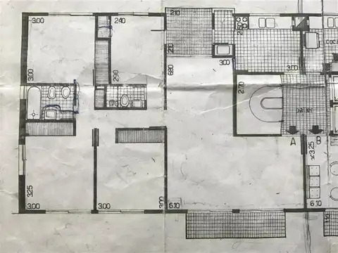 DUEÑO ALQUILA SEMIPISO 100 M2, MUY LUMINOSO