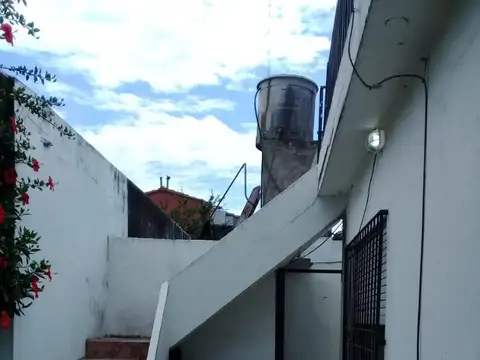 Casa en Alquiler en Quilmes Oeste, $ 880.000