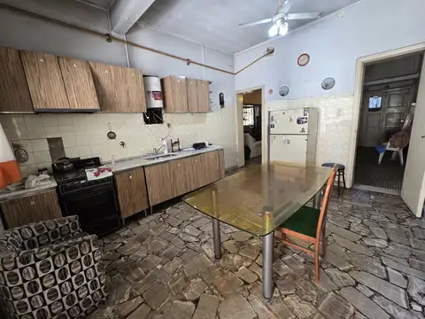 Casa 4 ambientes con 1 baño