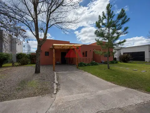 Casa  en Venta en Manzanares Chico, Pilar, G.B.A. Zona Norte