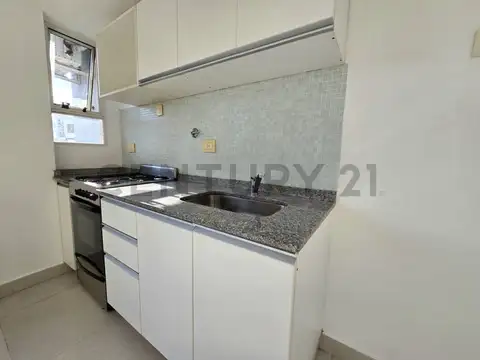 VENTA DEPARTAMENTO MONOAMBIENTE EN FLORES