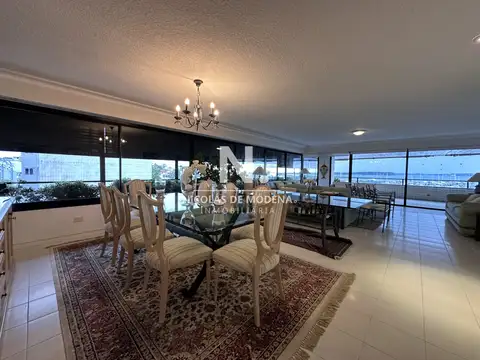 Departamento 4 ambientes con 4 baños