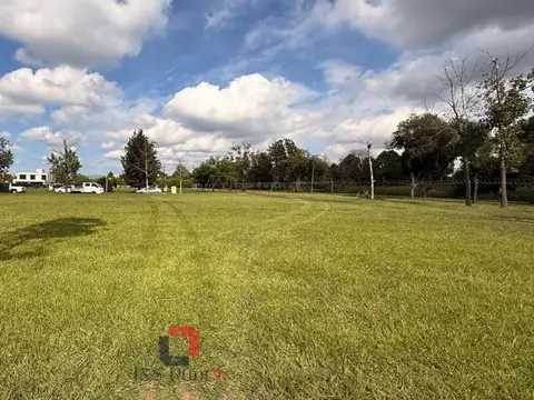 Terreno en Venta en Chacras de la Villa, USD 175.000