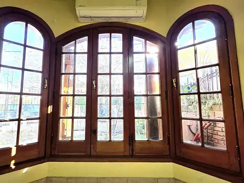 Casa 7 ambientes con 3 baños