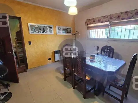 Casa 4 ambientes con 3 baños