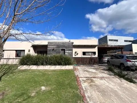Casa a la laguna en Cantón Norte