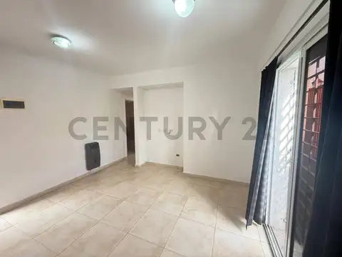 Casa 2 ambientes con 1 baño
