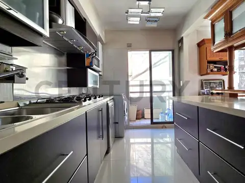 Hipólito Yrigoyen 4100, Piso 1