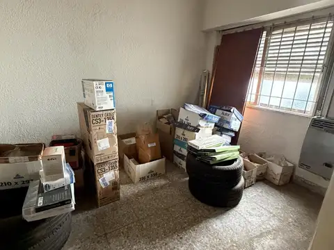 Local a metros de la plaza San Martin